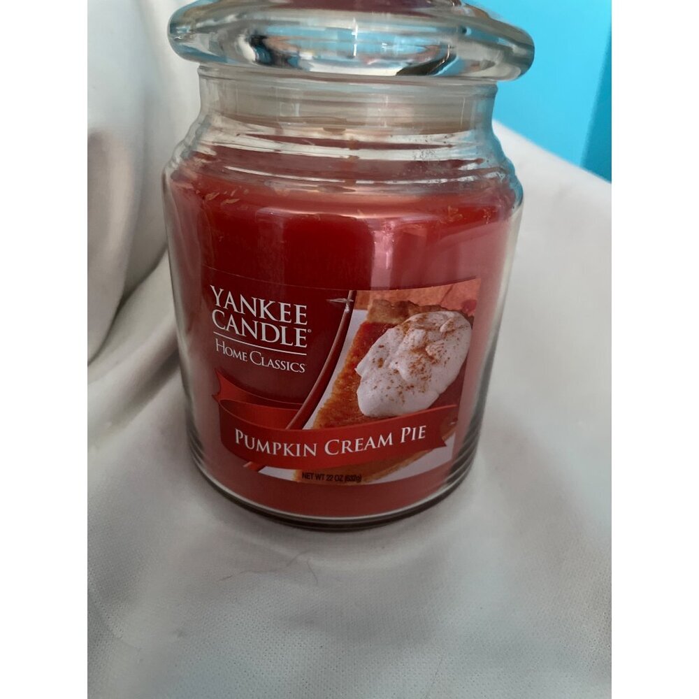 Yankee Candle Pumpkin Cream Pie Scented Jar Candle 22 Oz Cozy Fall Aroma